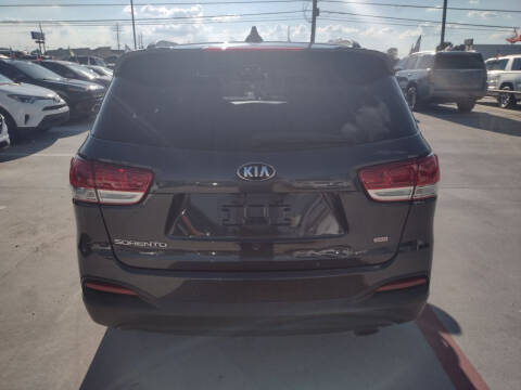 2017 Kia Sorento LX