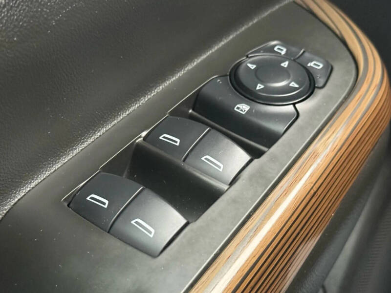 2017 GMC Acadia SLE-2