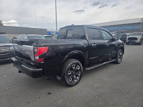 2023 Nissan Titan Platinum Reserve