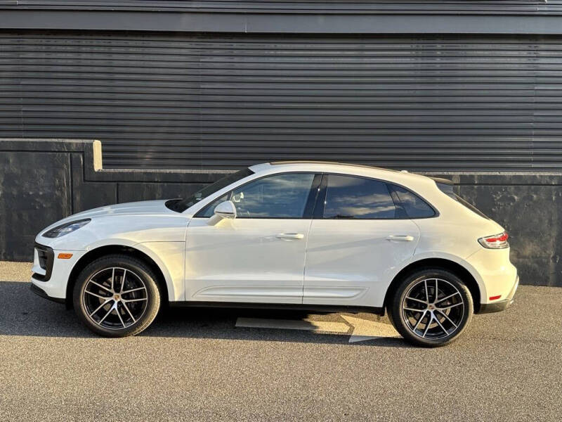 2025 Porsche Macan