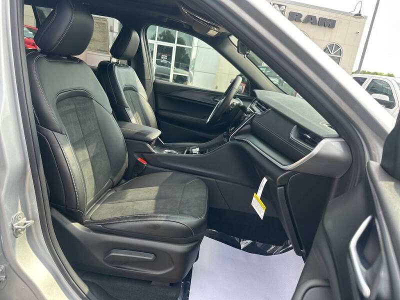 2025 Jeep Grand Cherokee L Altitude X