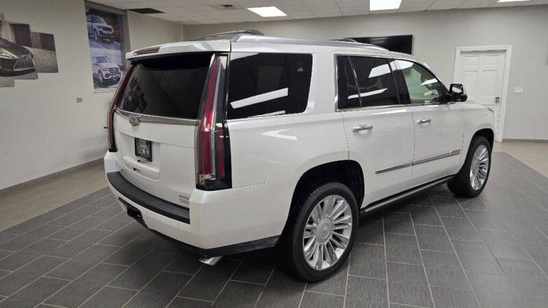 2016 Cadillac Escalade Platinum