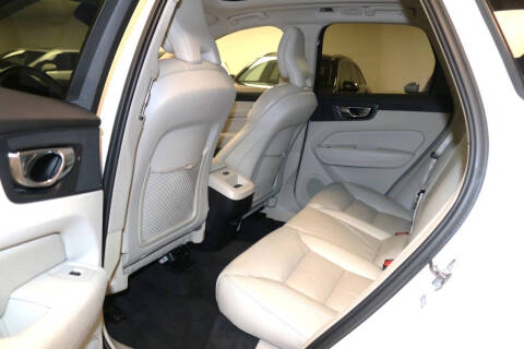 2019 Volvo XC60 T5 Momentum