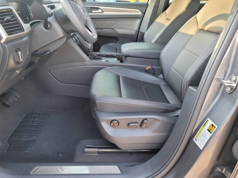 2023 Volkswagen Atlas Cross Sport SE