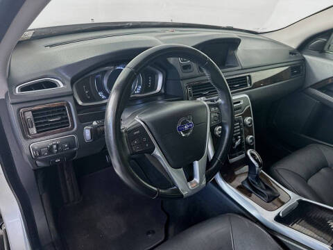 2016 Volvo XC70 T5 Drive-E Premier