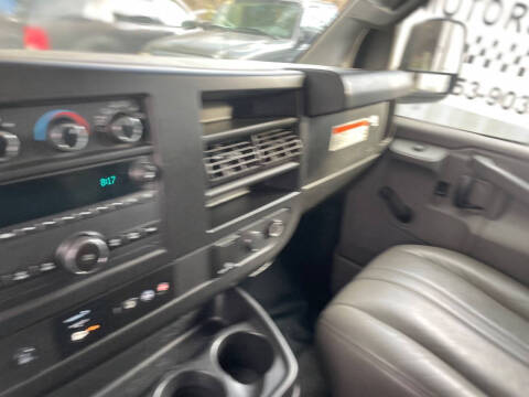 2017 GMC Savana 3500