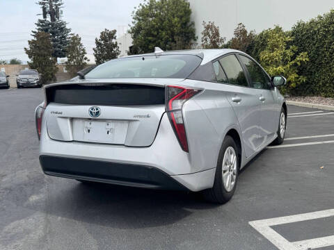 2016 Toyota Prius Two