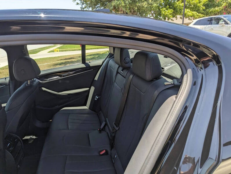 2021 BMW 5 Series 530i