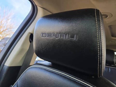 2017 GMC Acadia Denali