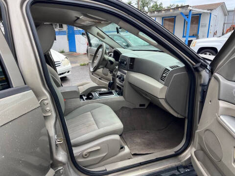 2006 Jeep Grand Cherokee Laredo