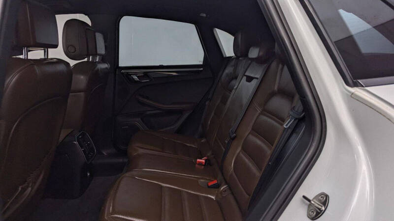 2015 Porsche Macan S