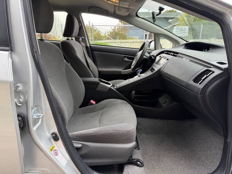 2012 Toyota Prius Two