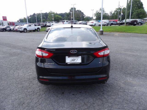 2013 Ford Fusion SE