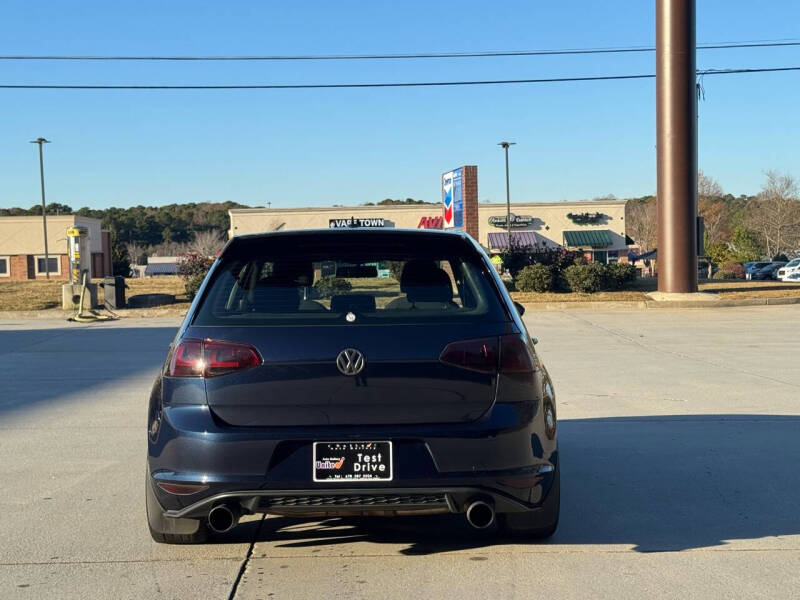 2017 Volkswagen Golf GTI Sport photo 16