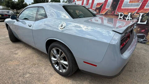 2021 Dodge Challenger SXT