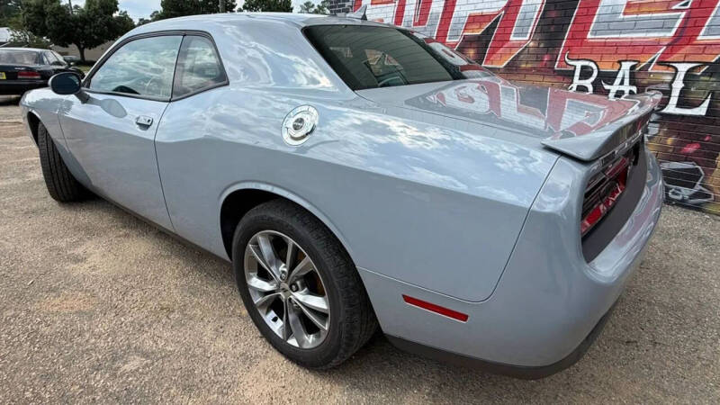2021 Dodge Challenger SXT
