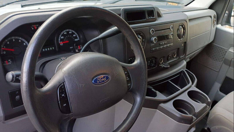 2014 Ford E-Series E-350 SD XLT