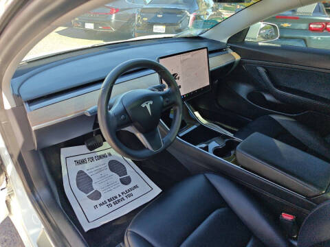 2020 Tesla Model 3 Standard Range