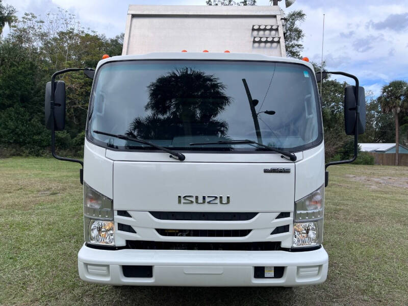 2019 Isuzu NPR HD