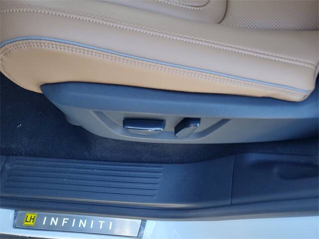 2026 Infiniti QX80 Luxe