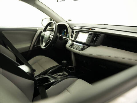 2017 Toyota RAV4 Hybrid XLE