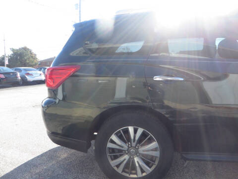 2018 Nissan Pathfinder SV