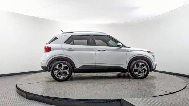 2024 Hyundai Venue SEL