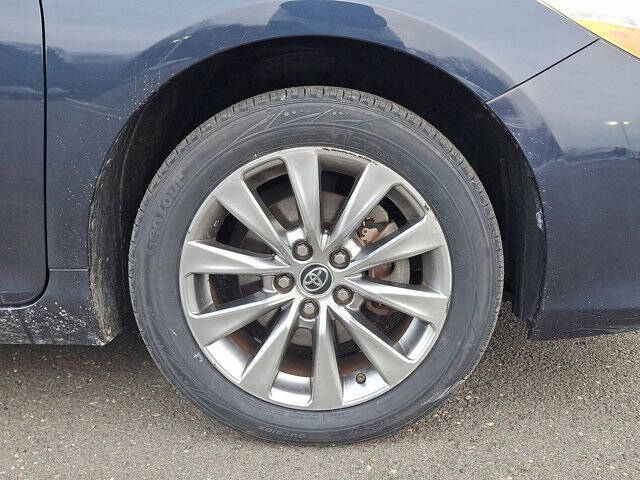 2016 Toyota Camry Hybrid XLE