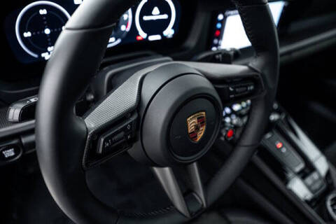 2025 Porsche 911 Carrera 4 GTS
