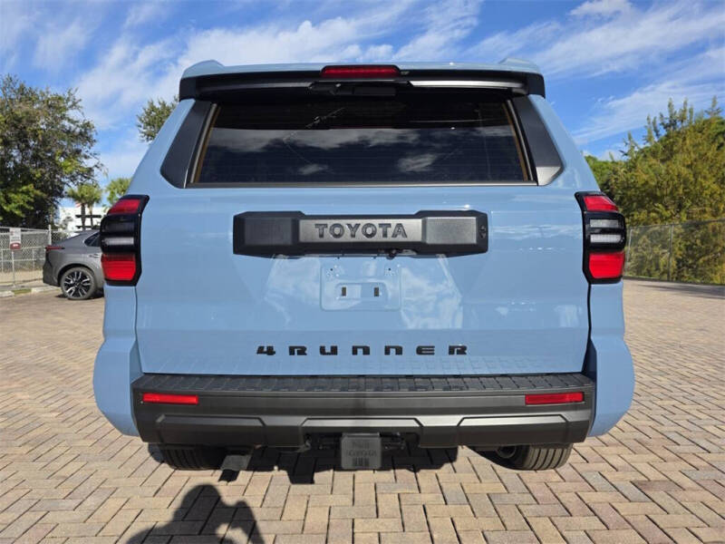 2025 Toyota 4Runner SR5