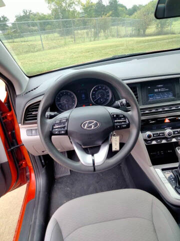 2020 Hyundai Elantra SE