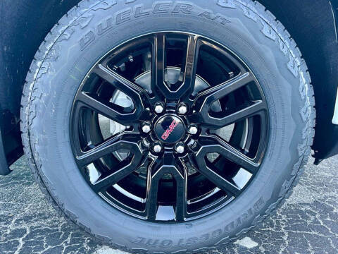 2026 GMC Sierra 1500 Elevation Standard