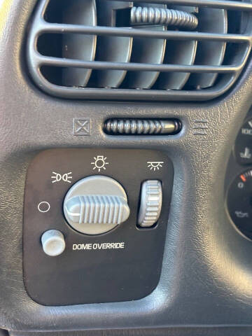 2003 Chevrolet S-10 LS