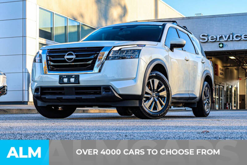 2022 Nissan Pathfinder SV