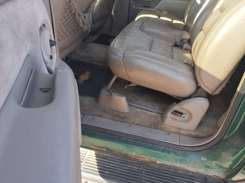 1999 Chevrolet Suburban K1500 LT