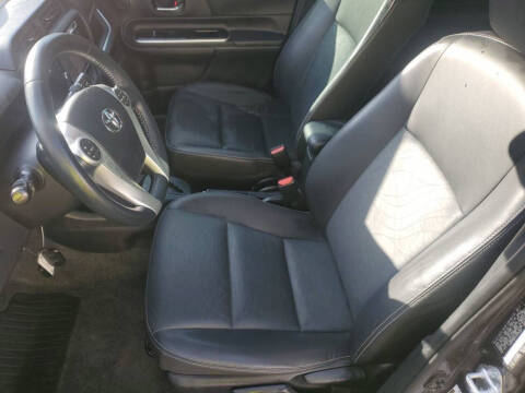 2017 Toyota Prius c Three