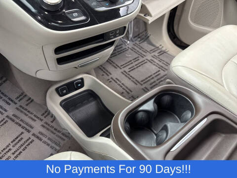 2017 Chrysler Pacifica Touring-L