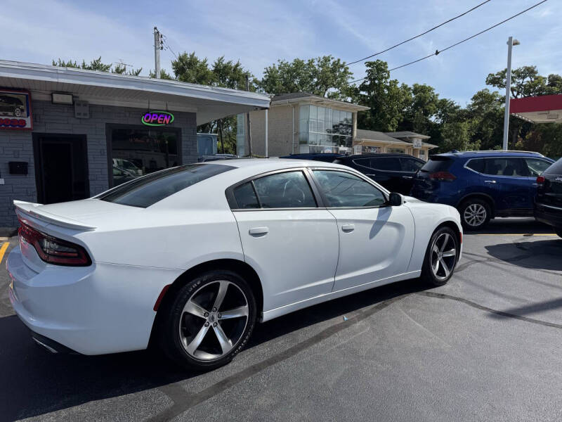 2017 Dodge Charger SE