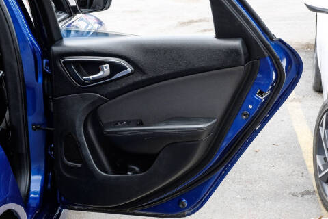 2016 Chrysler 200 Limited