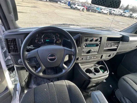 2023 GMC Savana 2500