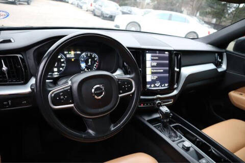 2018 Volvo XC60 T5 Momentum