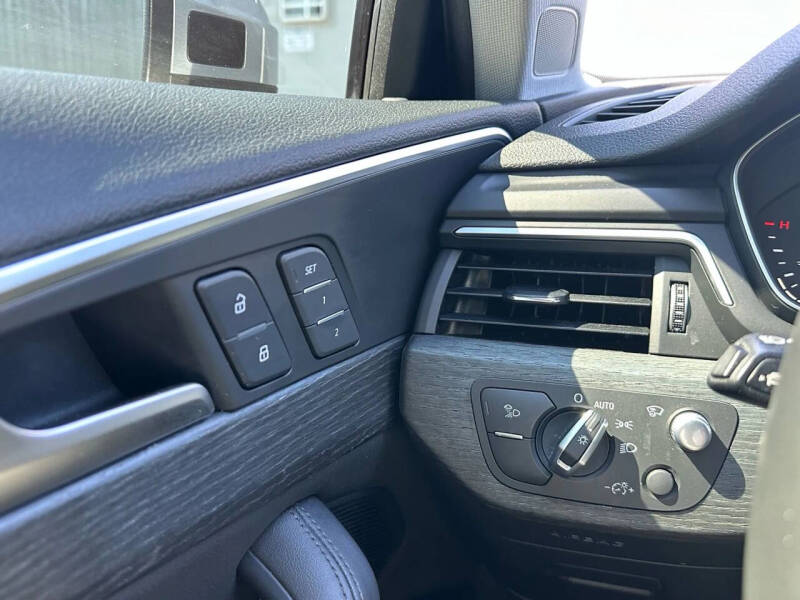 2018 Audi A4 2.0T quattro Prestige