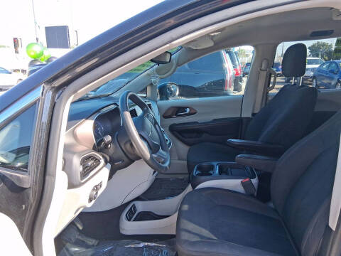 2017 Chrysler Pacifica Touring Plus