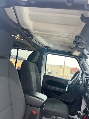 2022 Jeep Gladiator Altitude