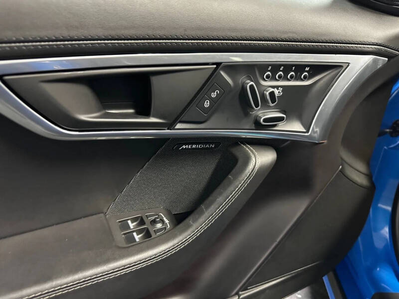 2019 Jaguar F-TYPE P300