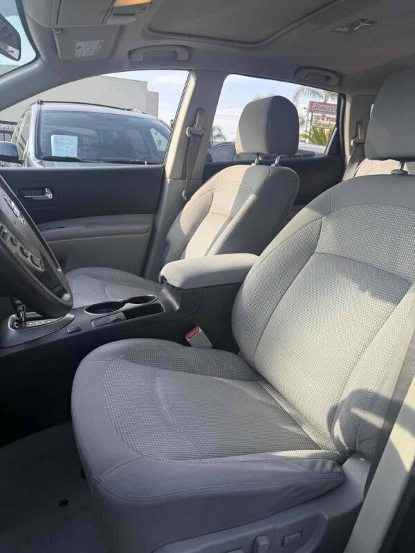 2012 Nissan Rogue SV