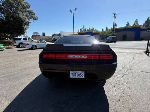 2014 Dodge Challenger SXT