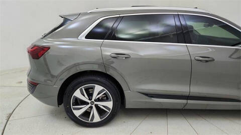 2024 Audi Q8 e-tron quattro Premium