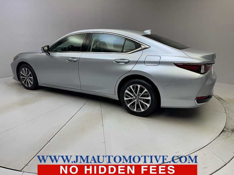 2023 Lexus ES 250