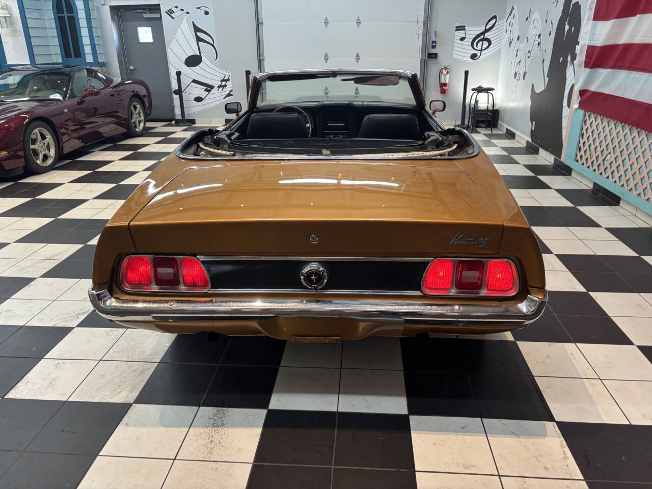 1973 Ford Mustang 10